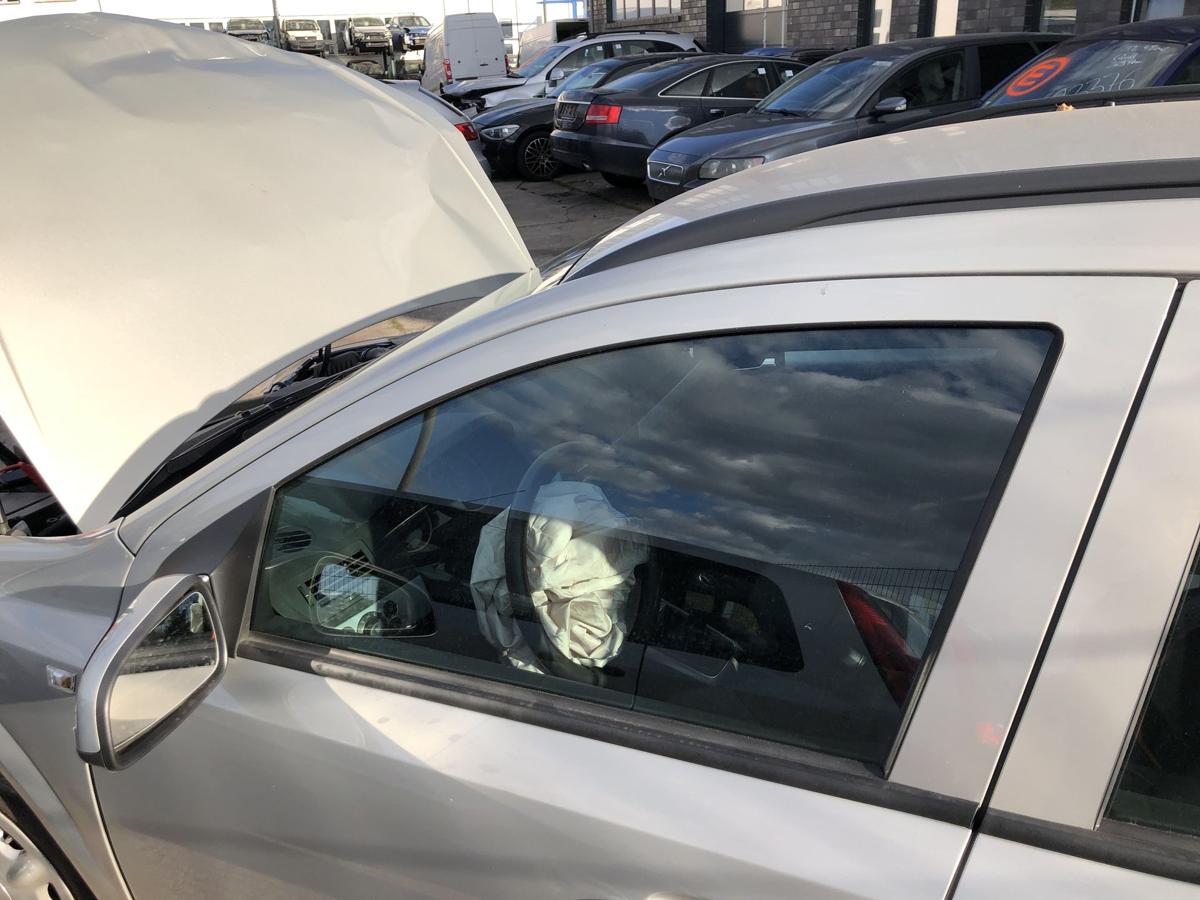 Opel Astra H Caravan Tür vorn links Fahrertür auch 5 türer Z167 Pannacotta