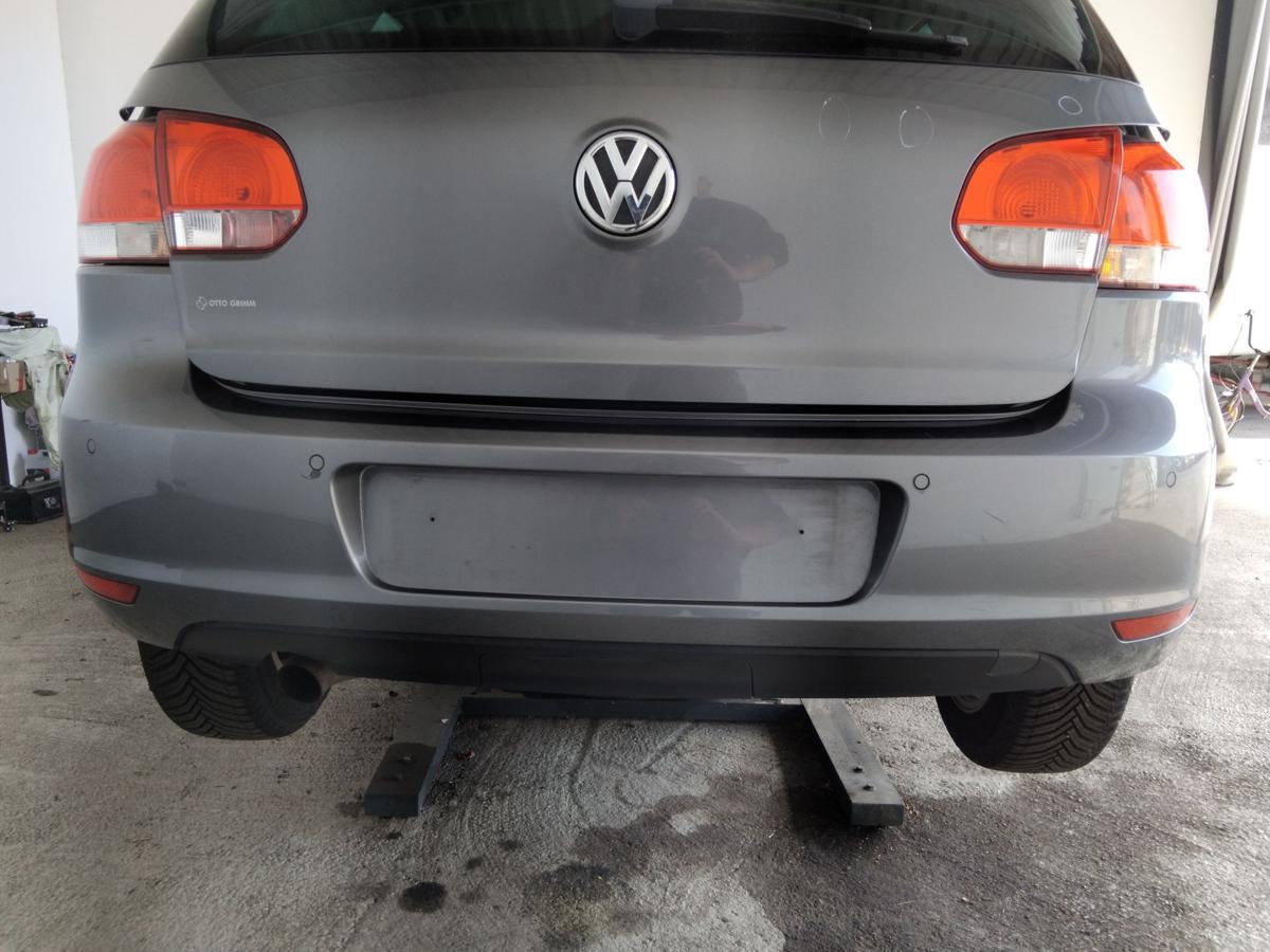 VW Golf 6 original Stoßfänger Stoßstange hinten Fließheck PDC BJ2012 LA7T unitedgrey