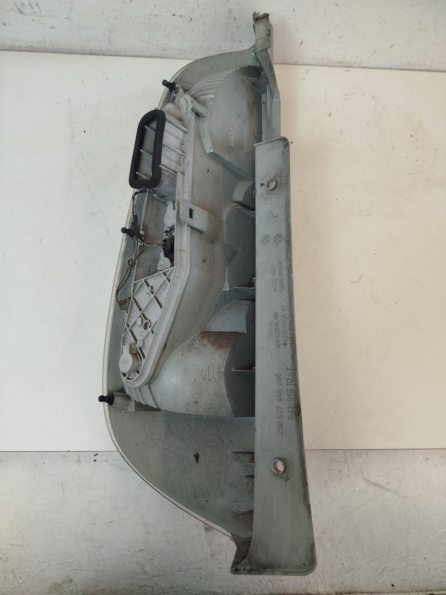 Skoda Roomster Praktik 5J R&uuml;ckleuchte rechts R&uuml;cklicht Heckleuchte 2006-2014