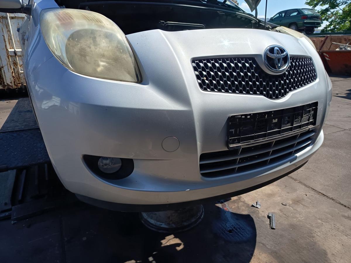 Toyota Yaris P9 original Sto&szlig;stange vorne 1E7 Silver Pearl Metallic Baujahr 2008