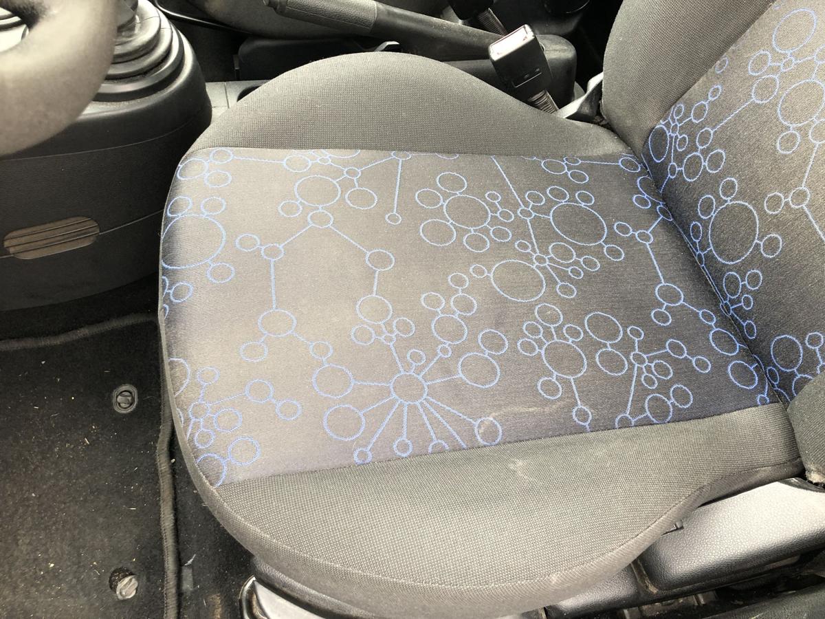Ford Fiesta JD JH ab05 Sitz vorn links Fahrersitz Stoff ohne Heizung 5 t&uuml;rer