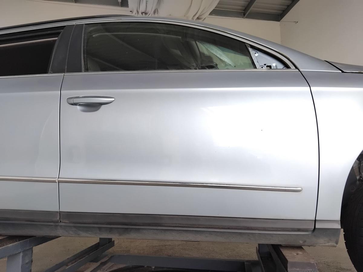 VW Passat 3C T&uuml;r vorn rechts Beifahrert&uuml;r arcticbluesilver LB5M BJ2007