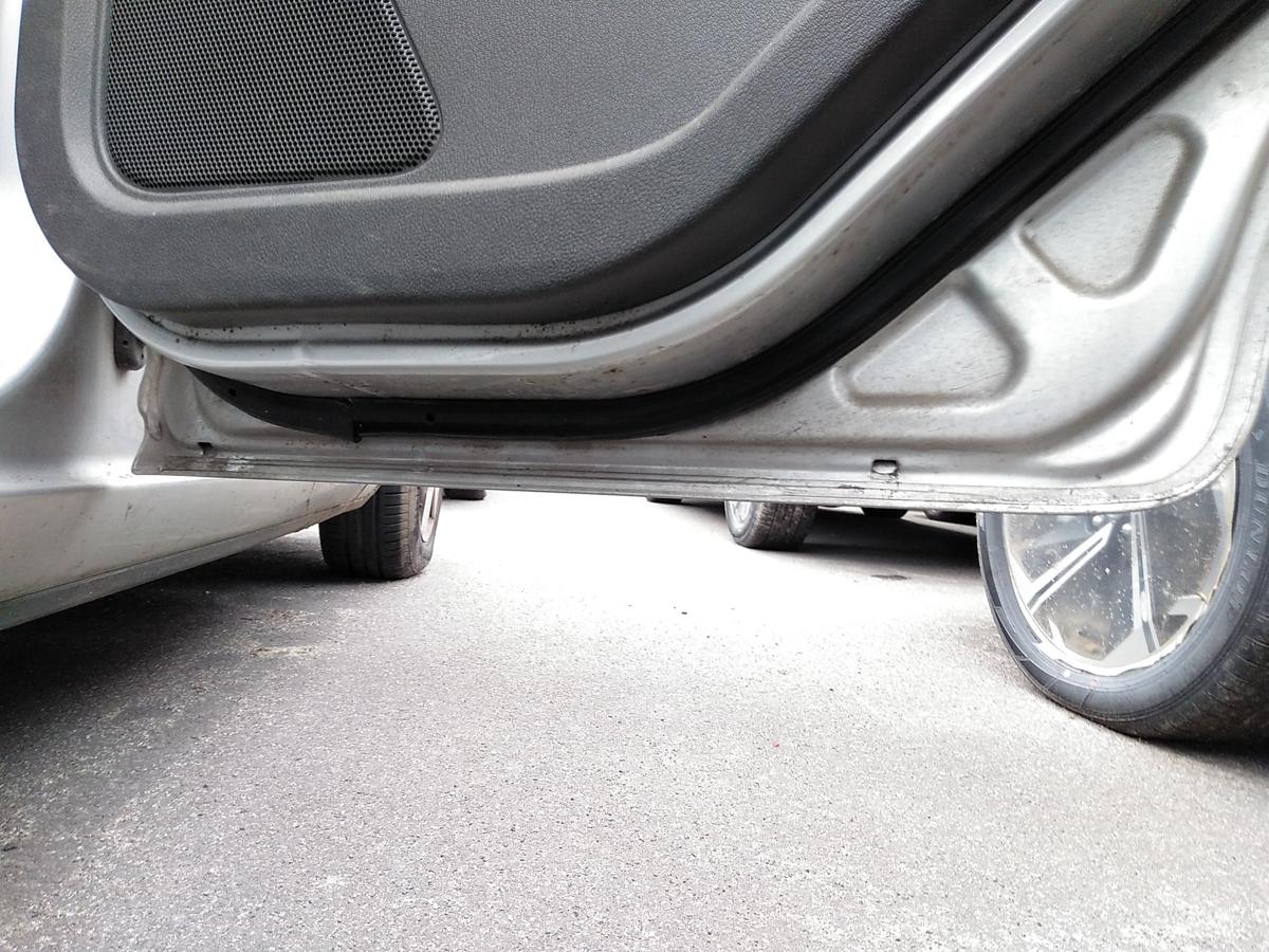 Ford Focus 2 Limo T&uuml;r hinten rechts polarsilbermetallic 4-und 5 T&uuml;rer Bj.2005