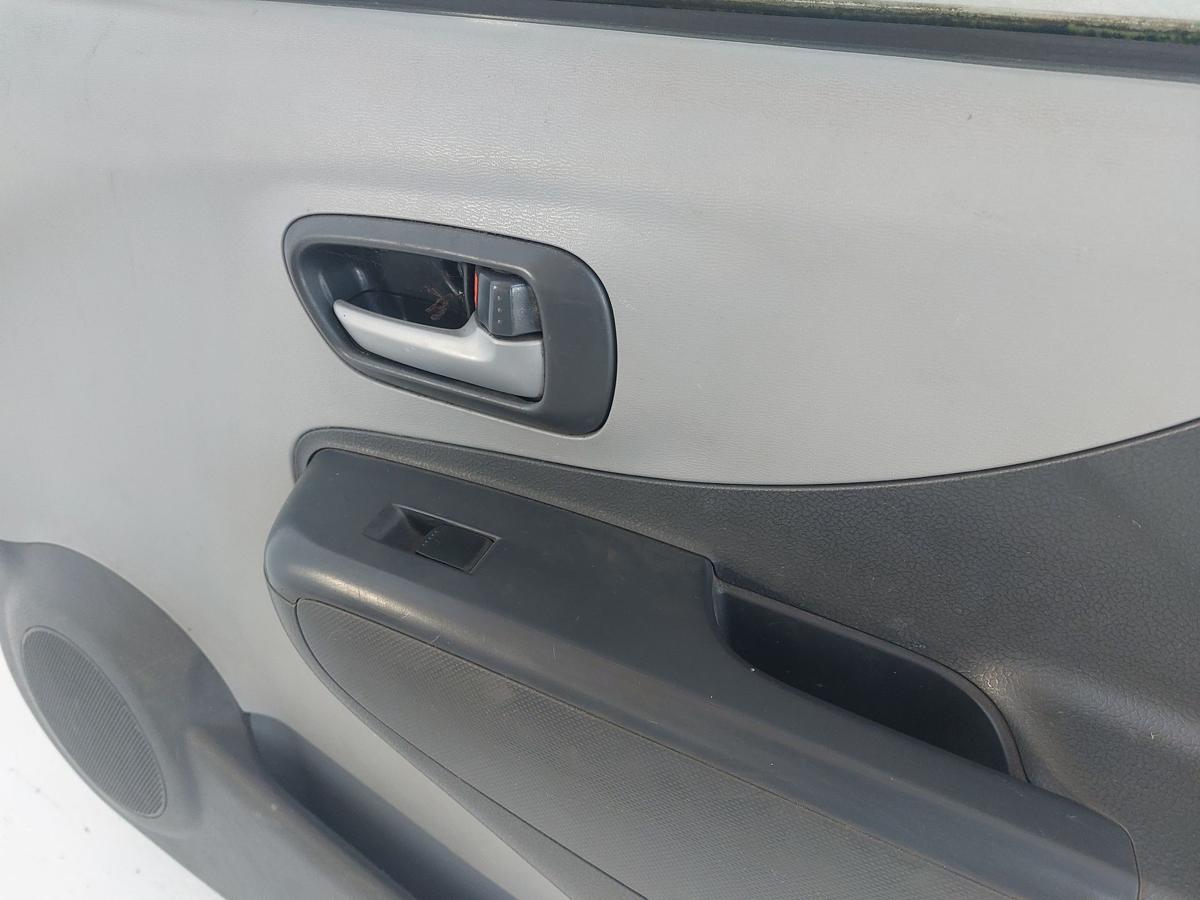 Suzuki Alto GF Beifahrert&uuml;r T&uuml;r Autot&uuml;r vorn rechts Rohbaut&uuml;r Z9T Bright Red 09-