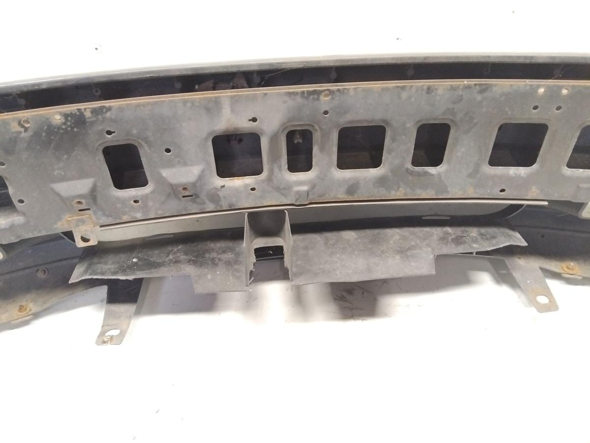 Volvo V40 S40 Facelift original Sto&szlig;f&auml;nger Sto&szlig;stange vorn silber Bj.2002