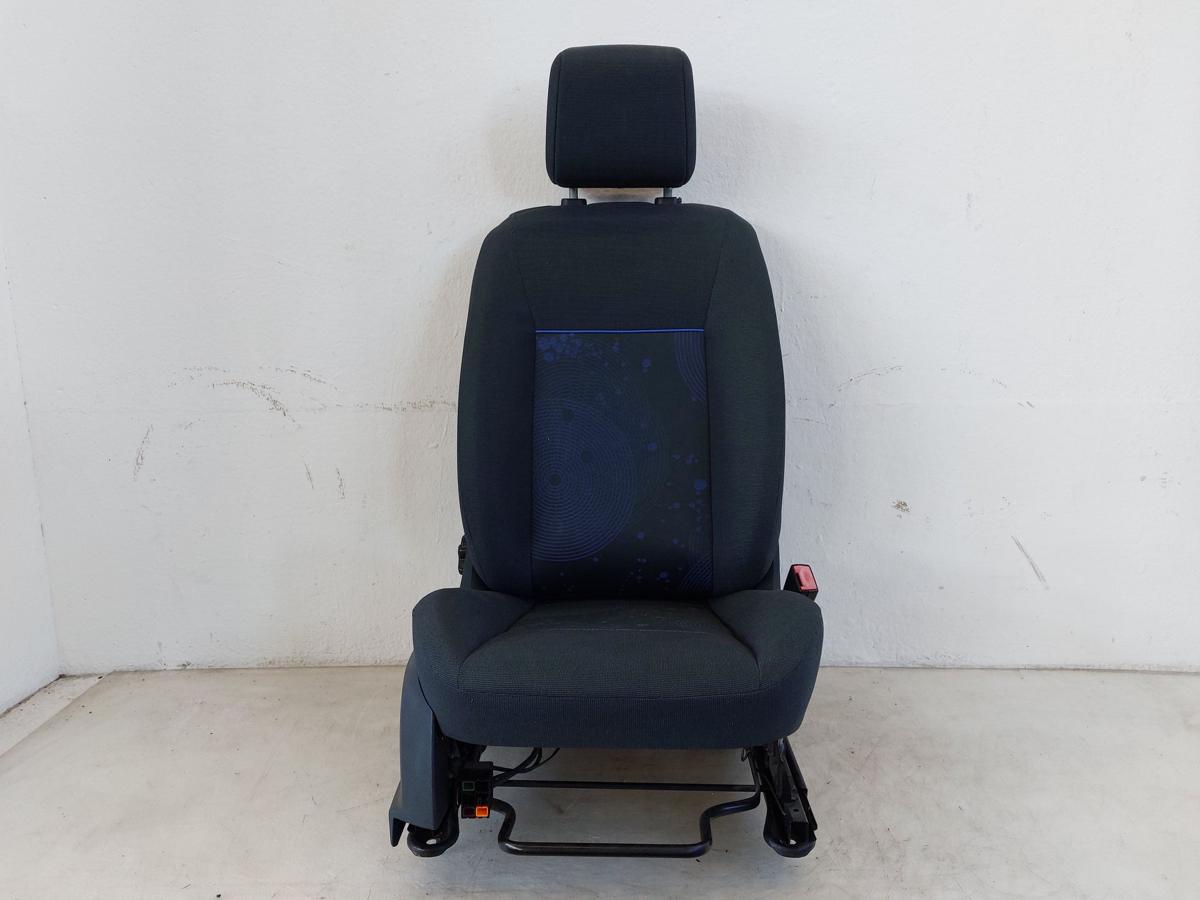 Ford Fiesta JA8 Sitz vorn rechts Beifahrersitz f&uuml;r 3 t&uuml;rer Stoffsitz Autositz