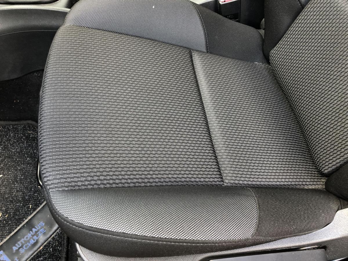 Peugeot 207 WA WC Sitz vorn links Fahrersitz ohne Heizung Autositz Stoff