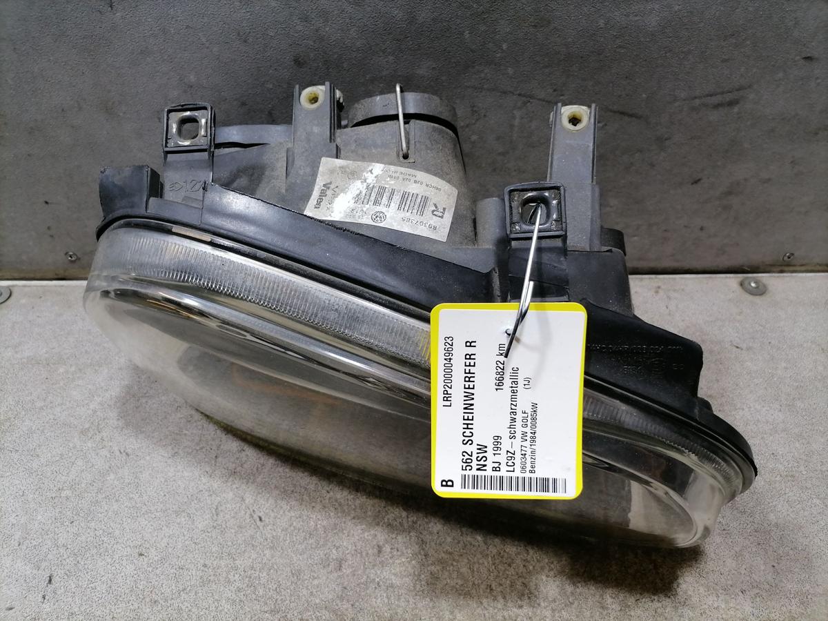 VW Golf 4 original Scheinwerfer vorn rechts Halogen mit LWR Bj.1999