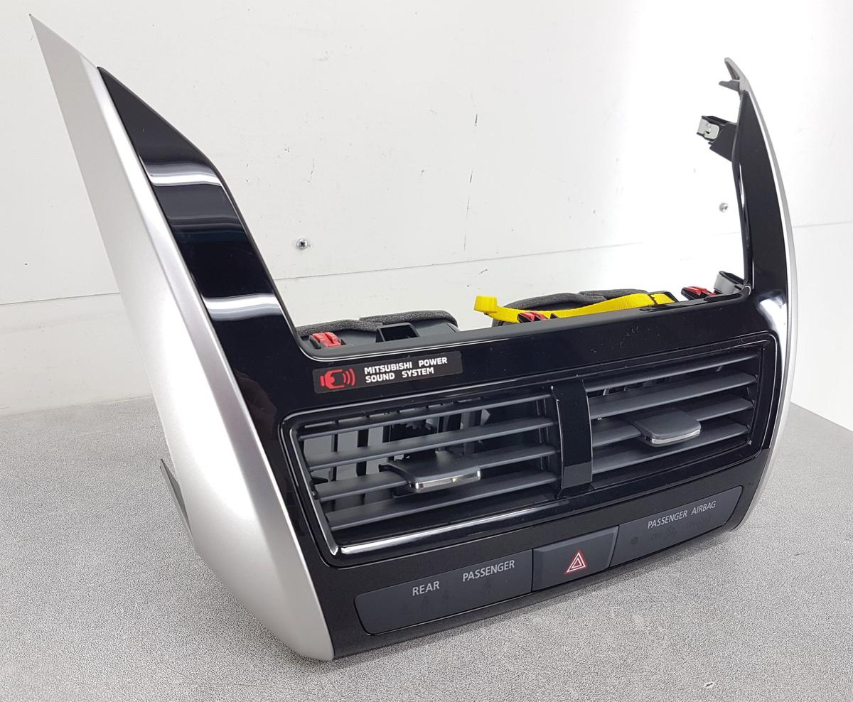 Mitsubishi Eclipse Cross Luftd&uuml;se mitte inkl Warnblinkschalter Bj2023 8002D032