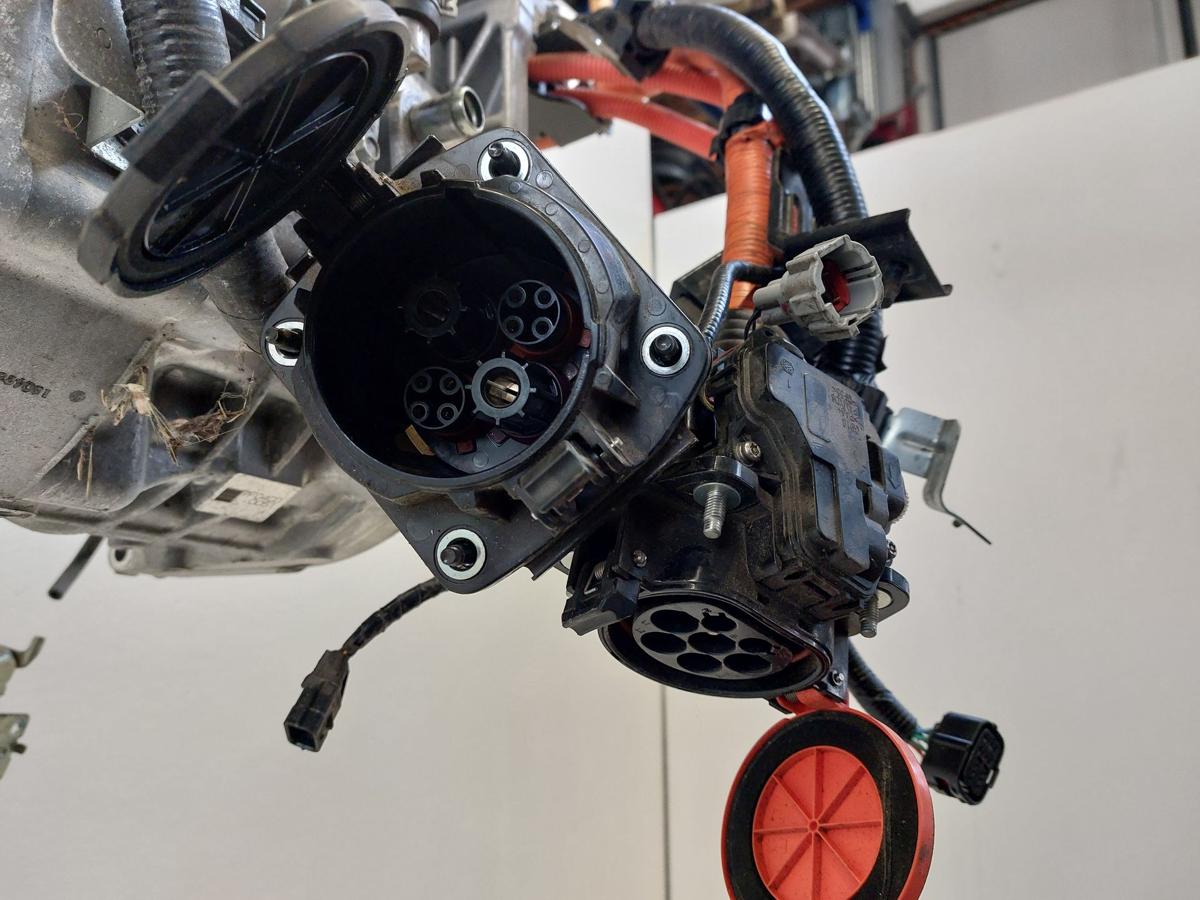 Nissan Leaf ZE1 40kWh Antriebsmotor Elektromotor Vorderachse Kennung EM57