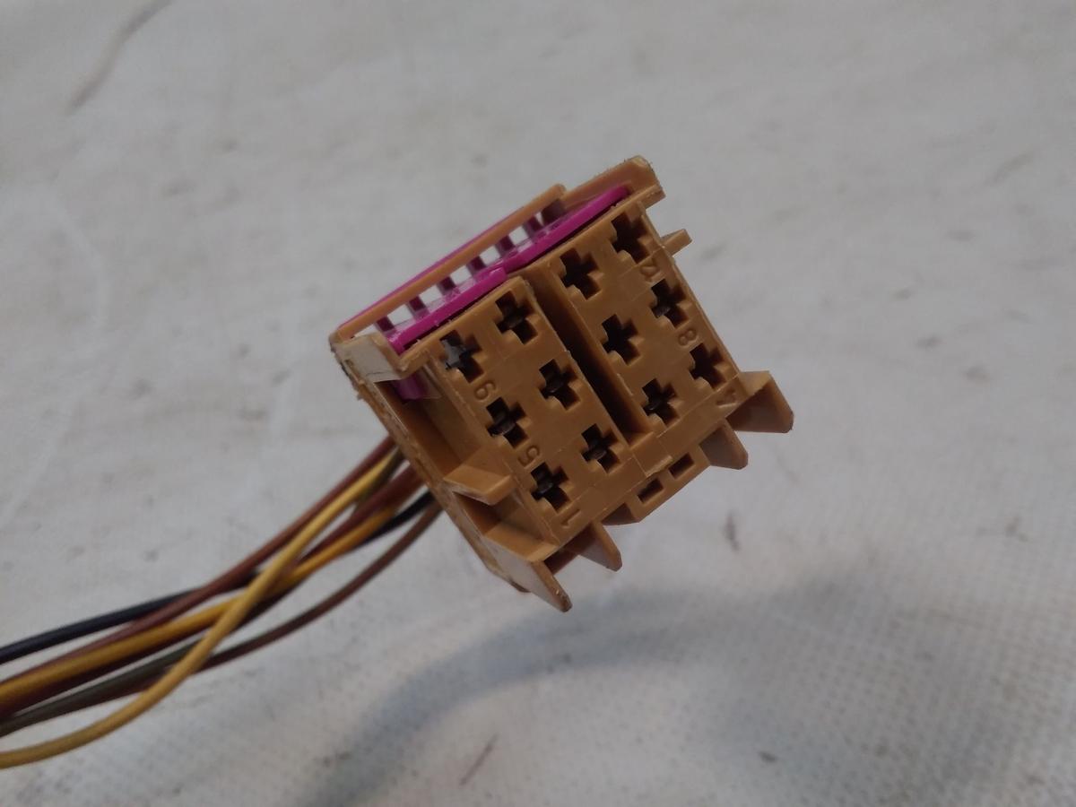 VW Polo 9N3 orig Au&szlig;enspiegel links elektrisch&beheizt 7pol BJ2007 LA7W reflexsilber