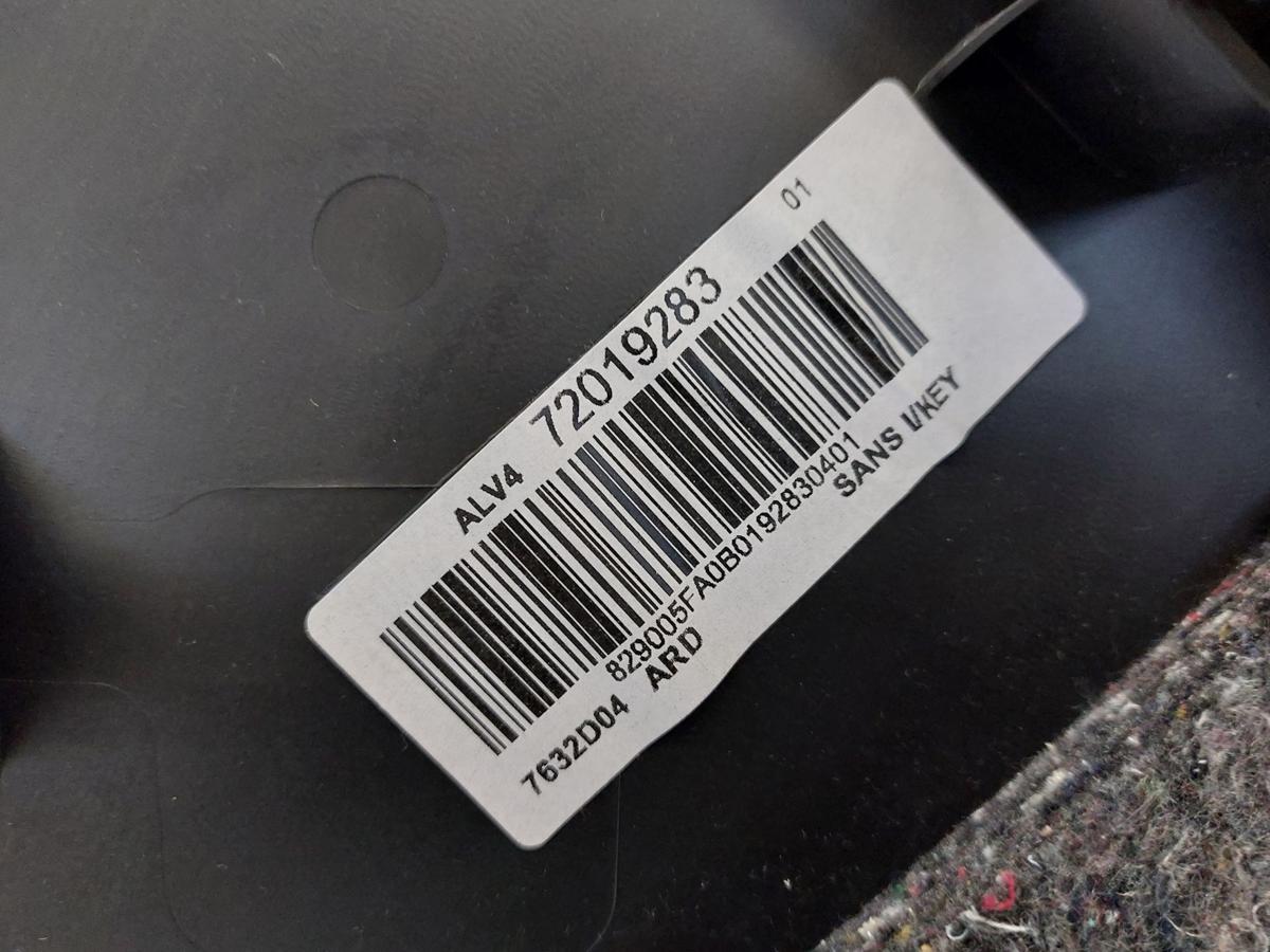 Nissan Micra K14 T&uuml;rverkleidung hinten rechts T&uuml;rpappe Innenverkleidung Fondt&uuml;r