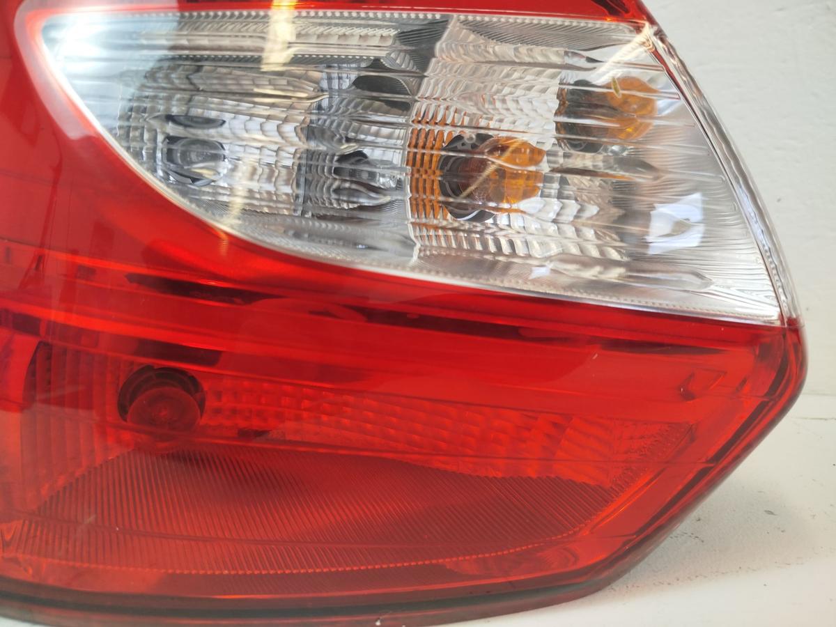 Ford Focus DYB Rückleuchte links Rücklicht Heckleuchte vom 5 türer Schlusslicht