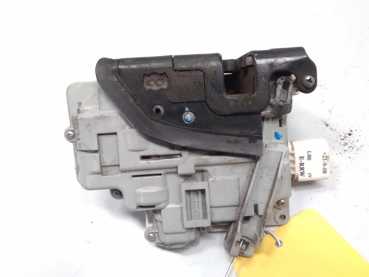 Audi A3 8P original T&uuml;rschlo&szlig; vorn rechts mit Zentralverriegelung BJ2009