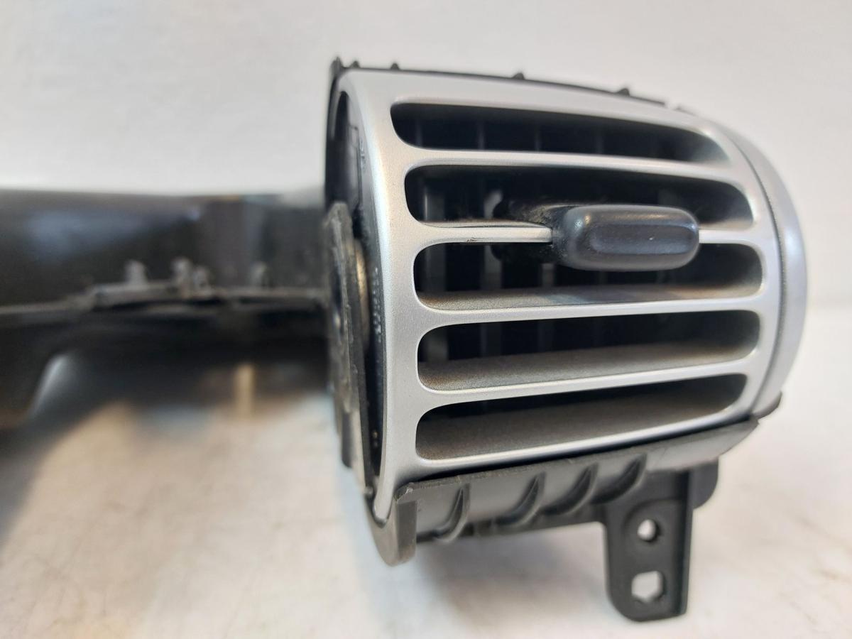 Smart 451 fortwo Luftdüse Luftdusche Lüftung vorn mitte links und rechts silber