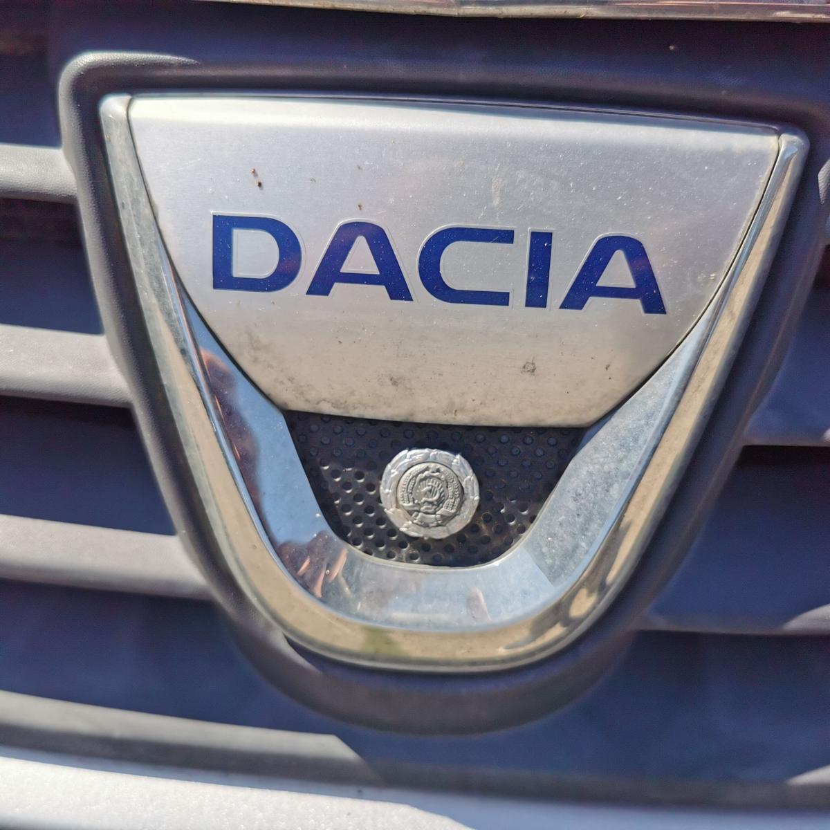 Dacia Logan MCV KSO Kühlergrill Frontgrill Grill mit Logo