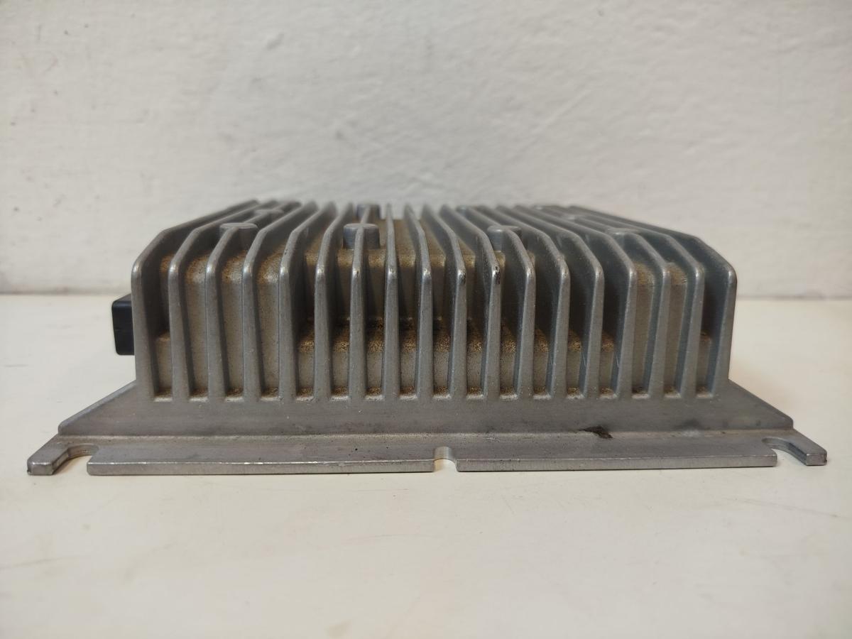 VW Passat 3C B7 Variant Verst&auml;rker Audio Soundsystem Steuerger&auml;t OEM Blaupunkt