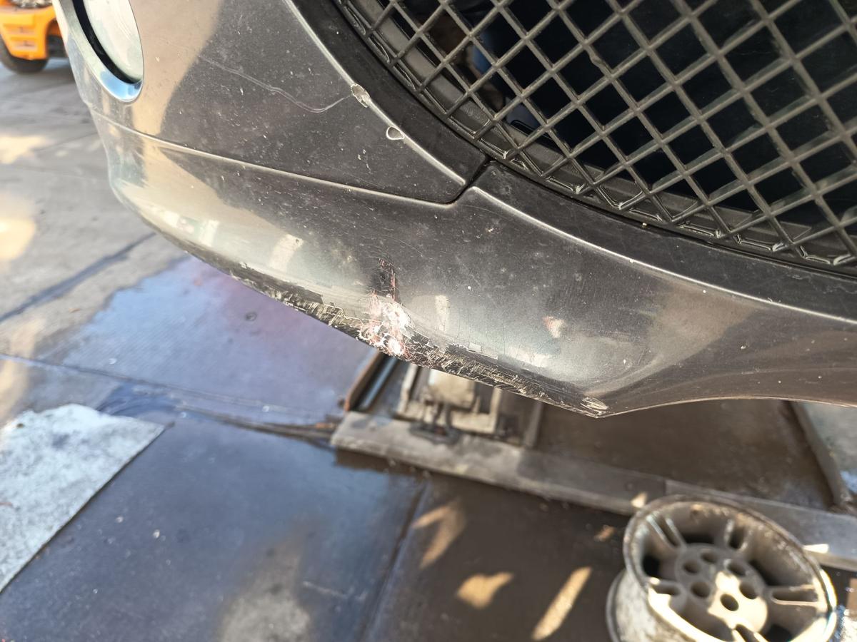 BMW E87 original Sto&szlig;stange F&auml;nger vorn Front A22 Sparkling graphite Bj 2005