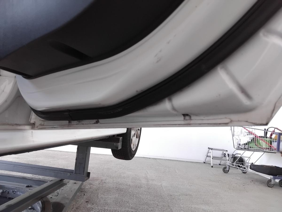 Citroen C-Elysee T&uuml;r hinten rechts EWP weiss banquise BJ2015