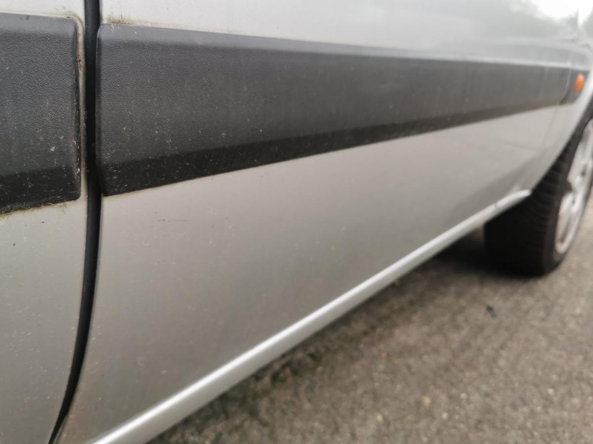Ford Fiesta JBS Beifahrertür Tür Rohbautür Autotür vorn rechts Polar Silber 5trg