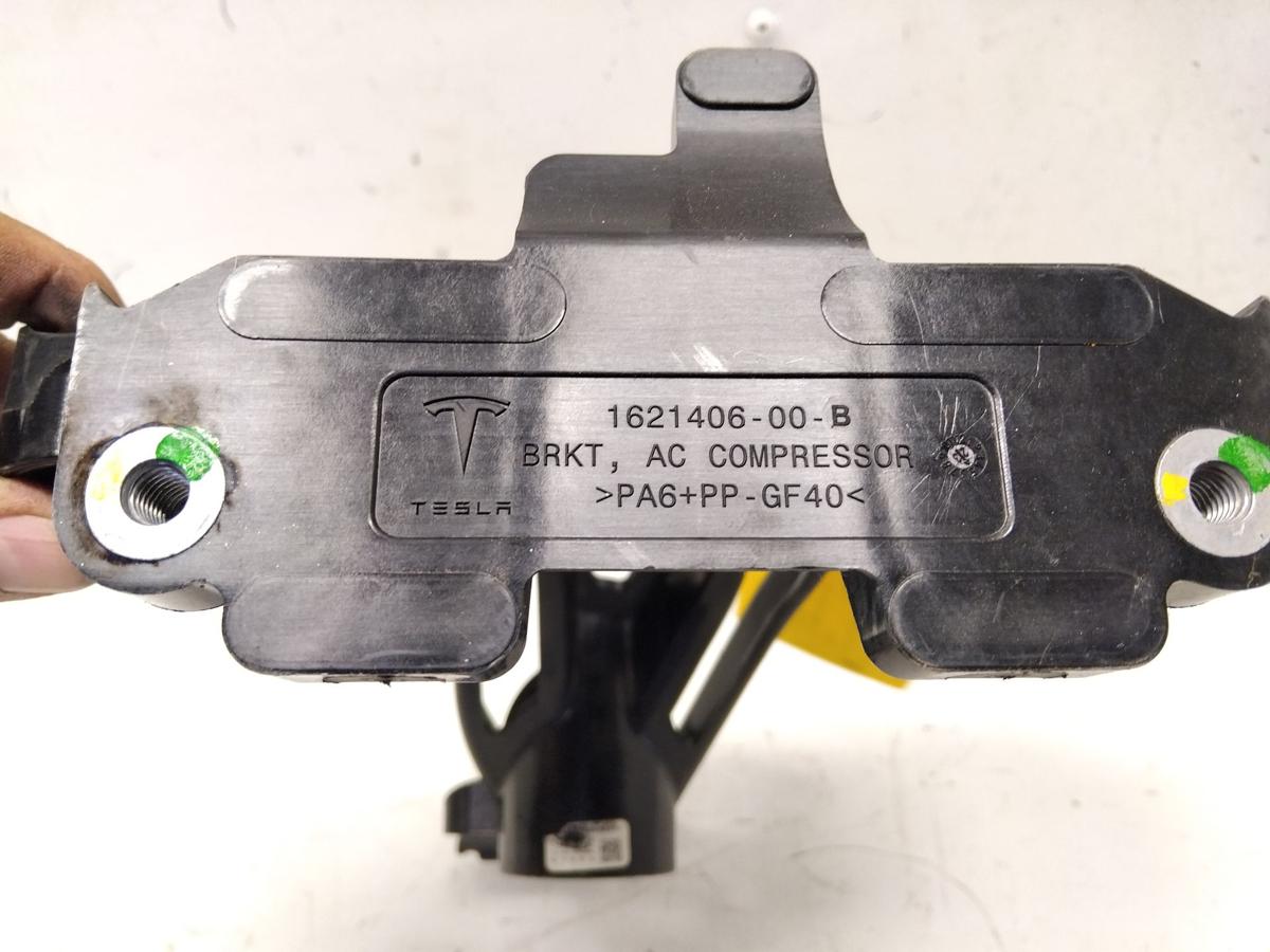 Tesla Model S Facelift original Halter Klimakompressor 1621406-00-B Bj.2023