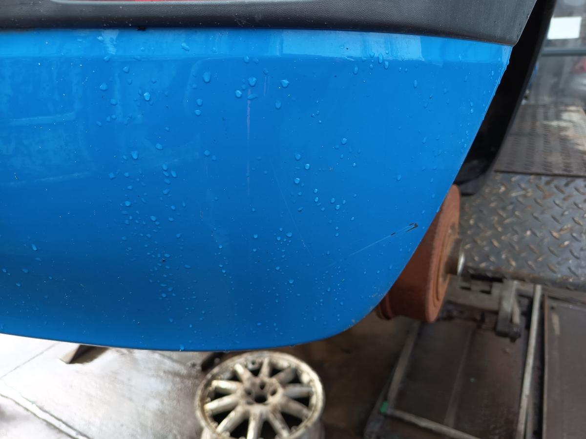 Opel Corsa C original Sto&szlig;stange F&auml;nger hinten Heck Z20A Arubablau Bj 2001