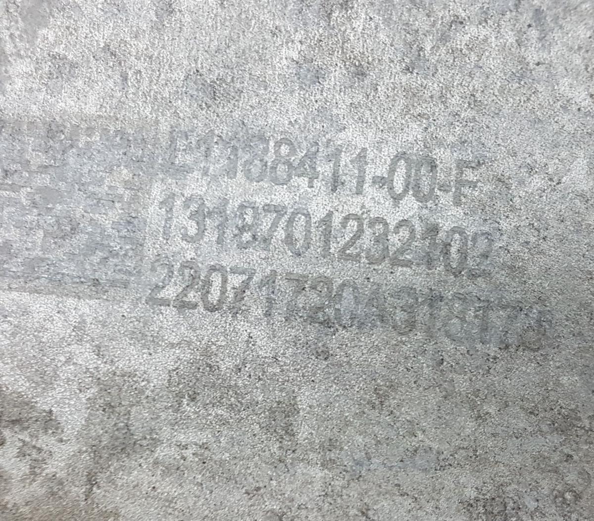 Tesla Model Y Achsschenkel hinten links Bj2022 1188411-00-F 335x20mm