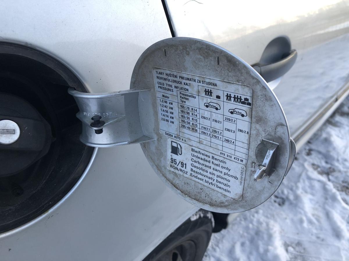 Skoda Fabia 6Y Combi Tankklappe Tankdeckel LF7T Abdeckung Tank