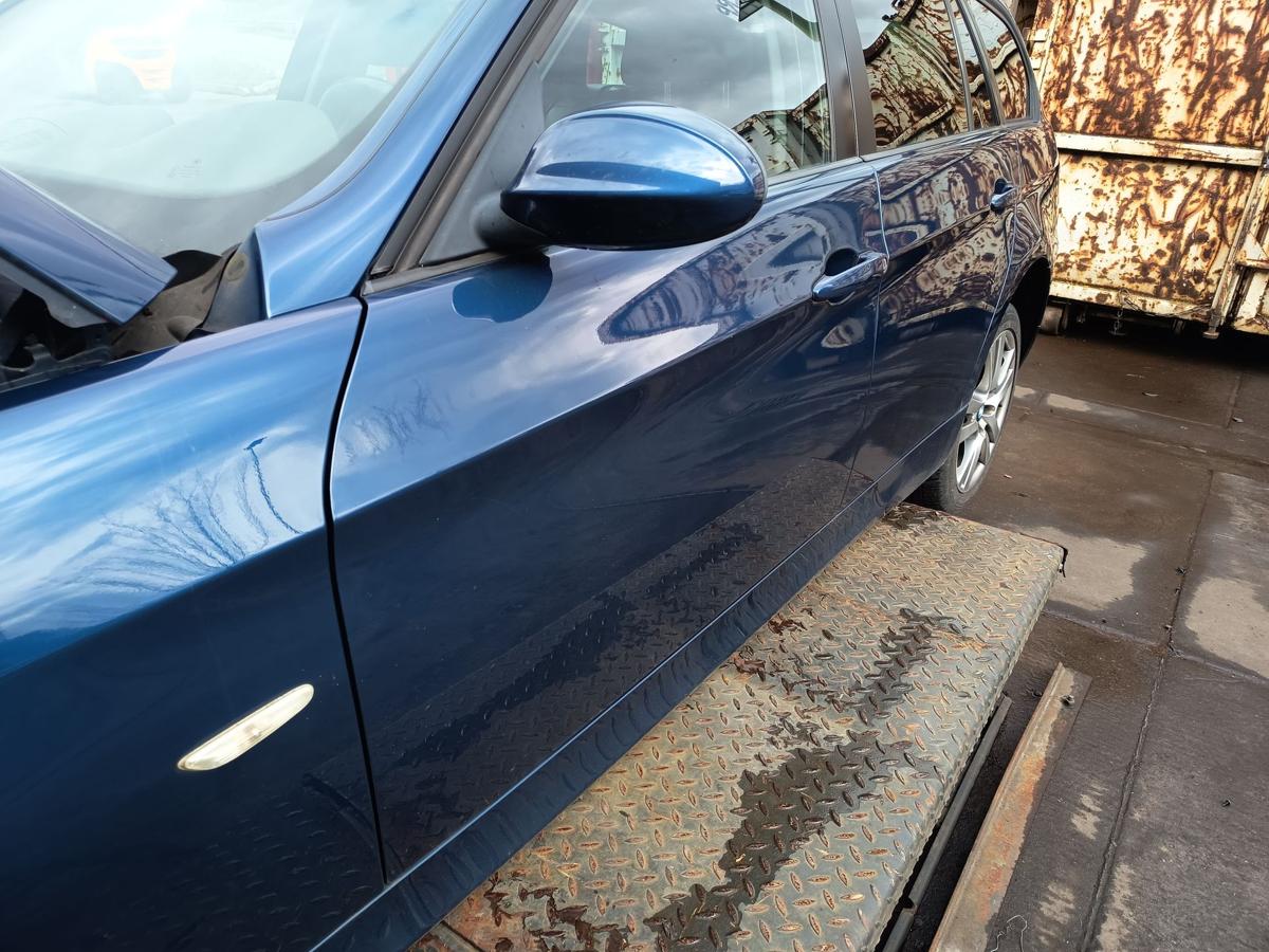 BMW 3er E90/91 original T&uuml;r vorn links Fahrer Rohbau Rost A07 Mysticblau Bj 2006
