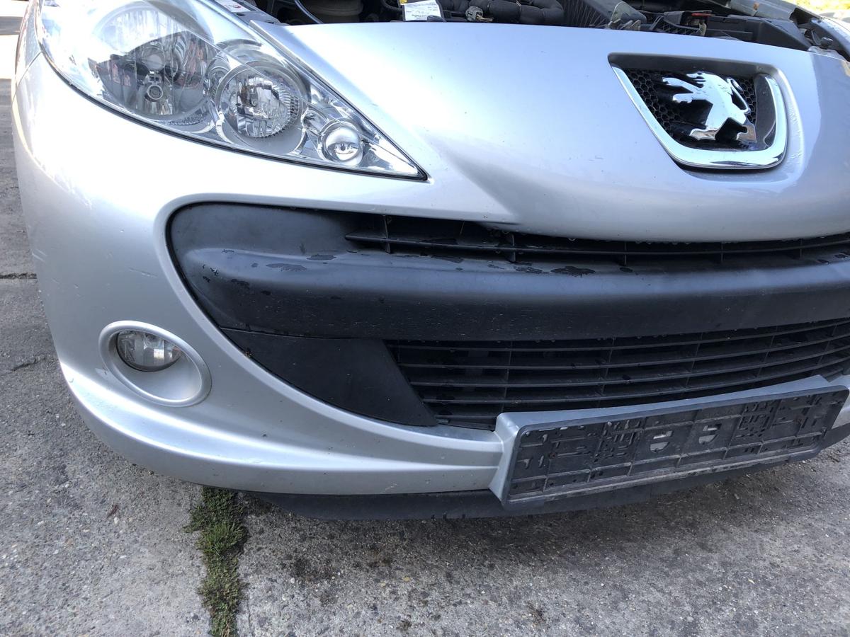 Peugeot 206+ Sto&szlig;f&auml;nger vorn Frontsch&uuml;rze mit Nebel EZR Aluminiumgrau Metallic