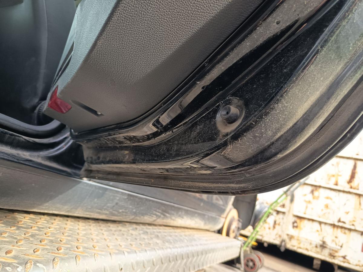 VW Golf VI 6 Limo orig Tür hinten rechts L041 Schwarz Bj 2009