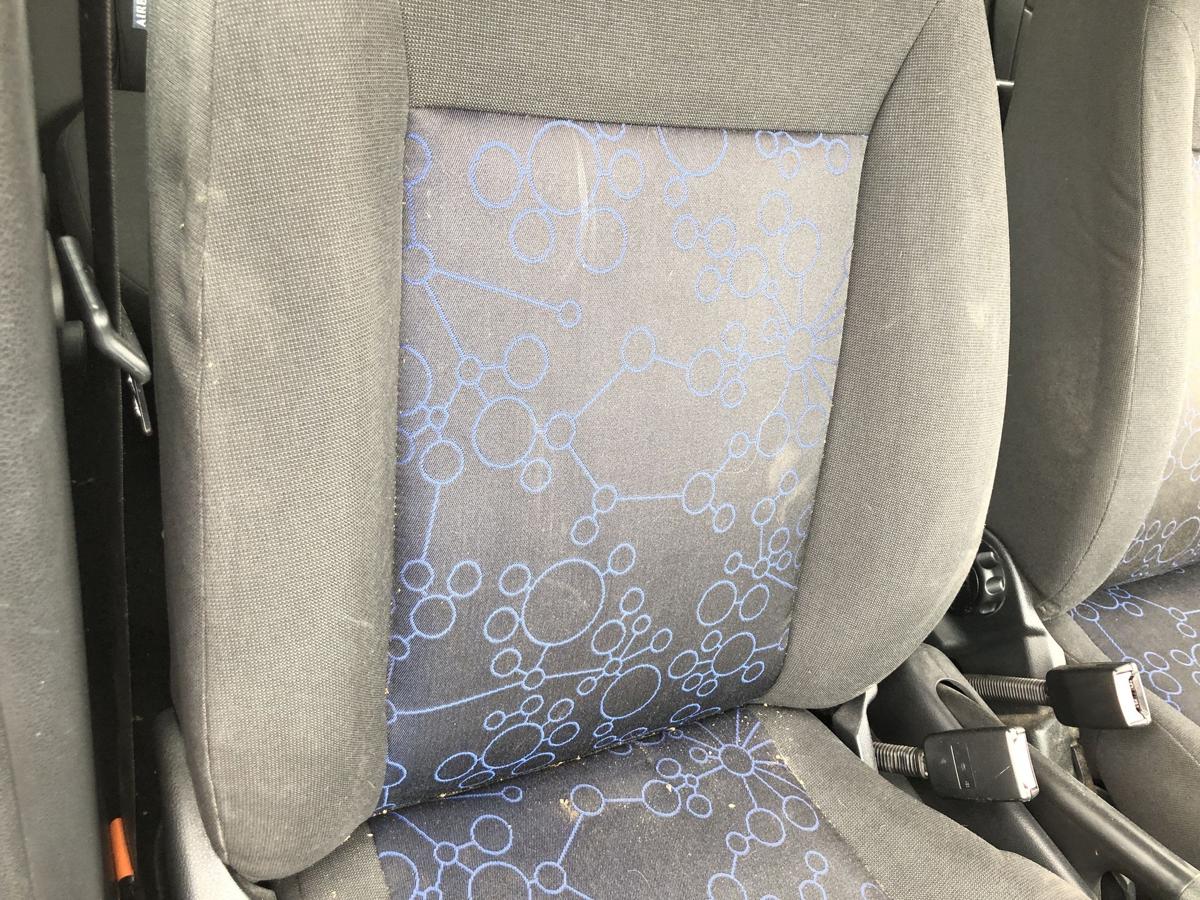 Ford Fiesta JD JH ab05 Sitz vorn rechts Beifahrersitz Stoff ohne Heizung 5 t&uuml;r