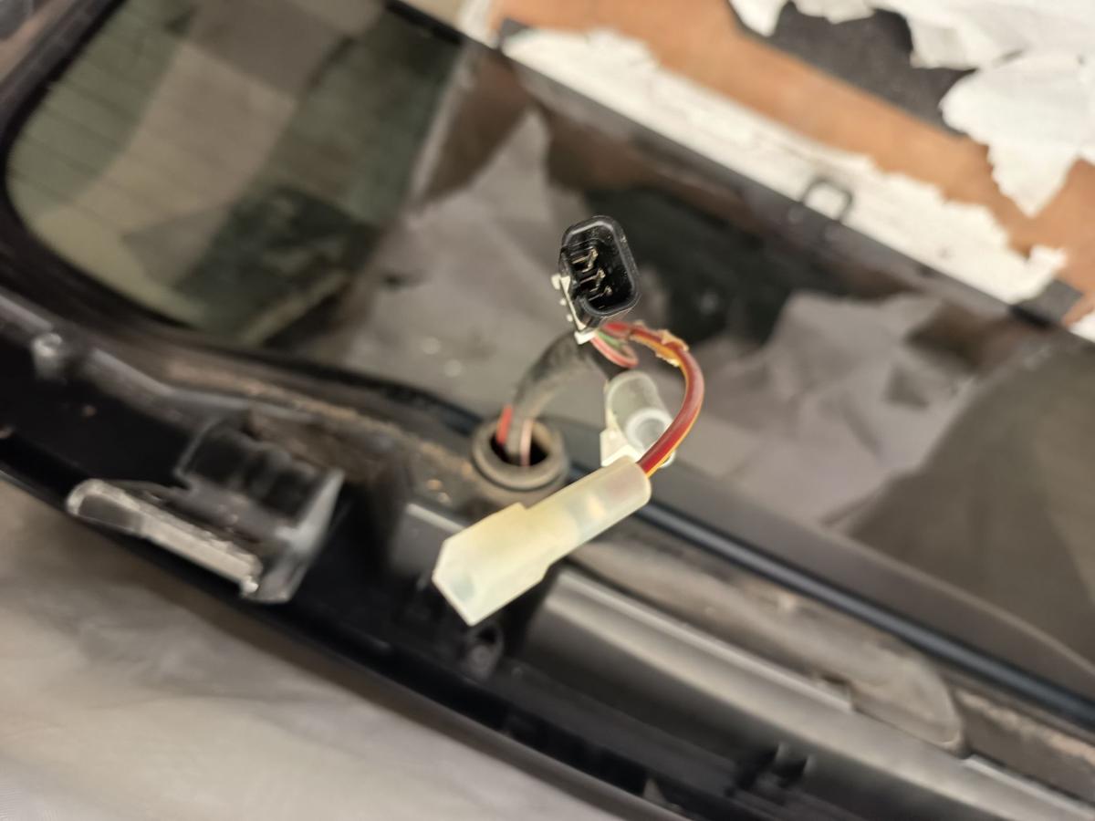 Smart MC 01 Bj 1999 original Heckscheibe mit Spoiler und 3.Bremsleuchte schwarz