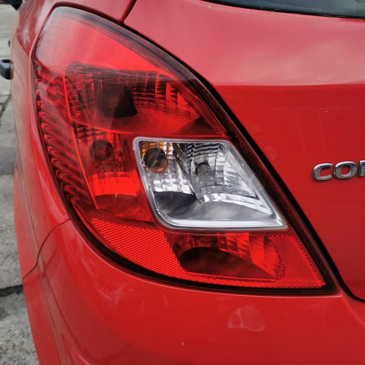 Opel Corsa D Rückleuchte Schlussleuchte Rücklicht Lampe hinten links 5 Türer