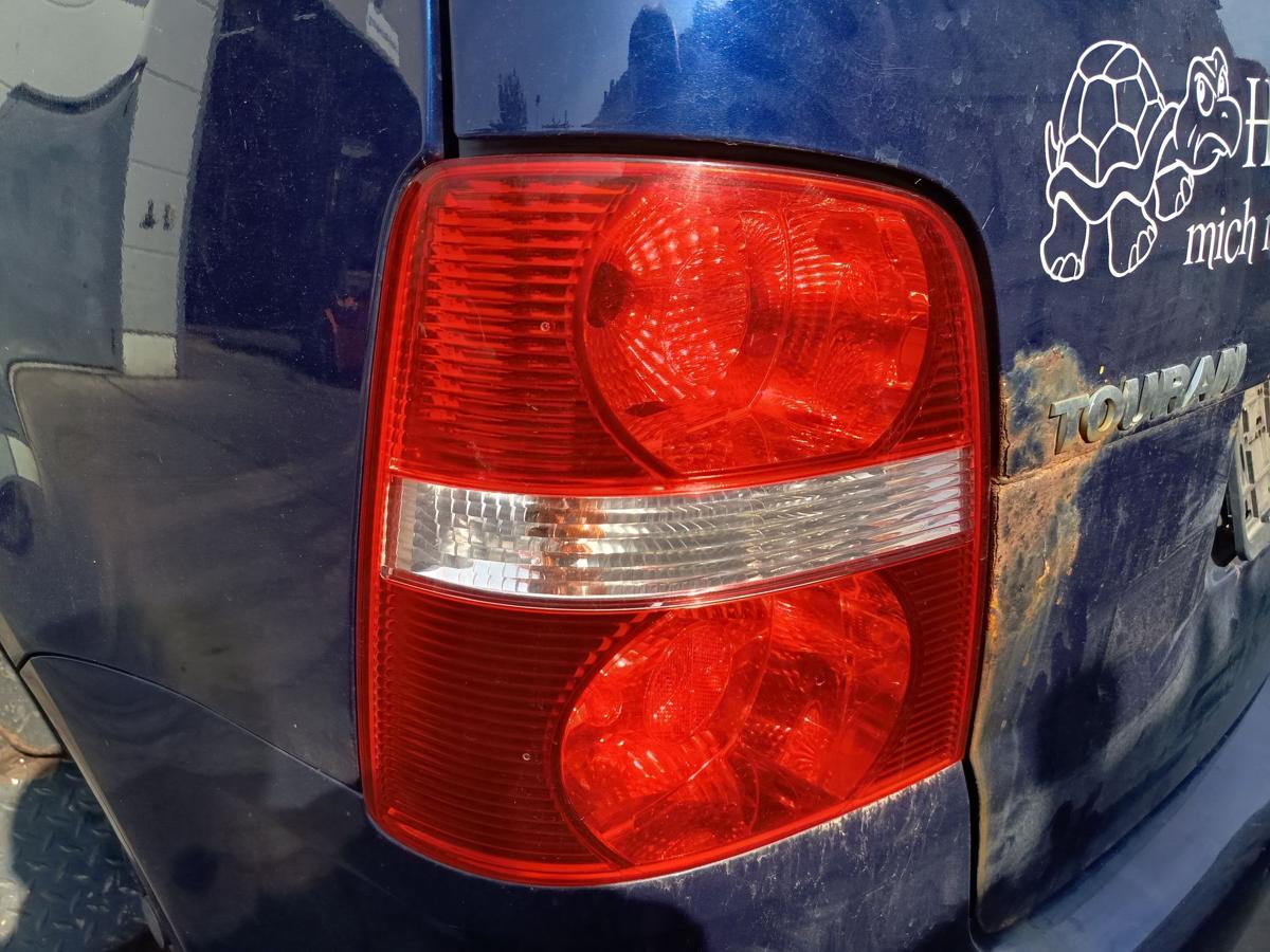 VW Touran 1T original R&uuml;ckleuchte links vor Facelift Baujahr 2006