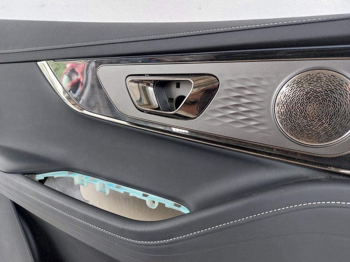 Omoda 5 EV Elektro T&uuml;rverkleidung vorn links Innenverkleidung Sony Soundsystem