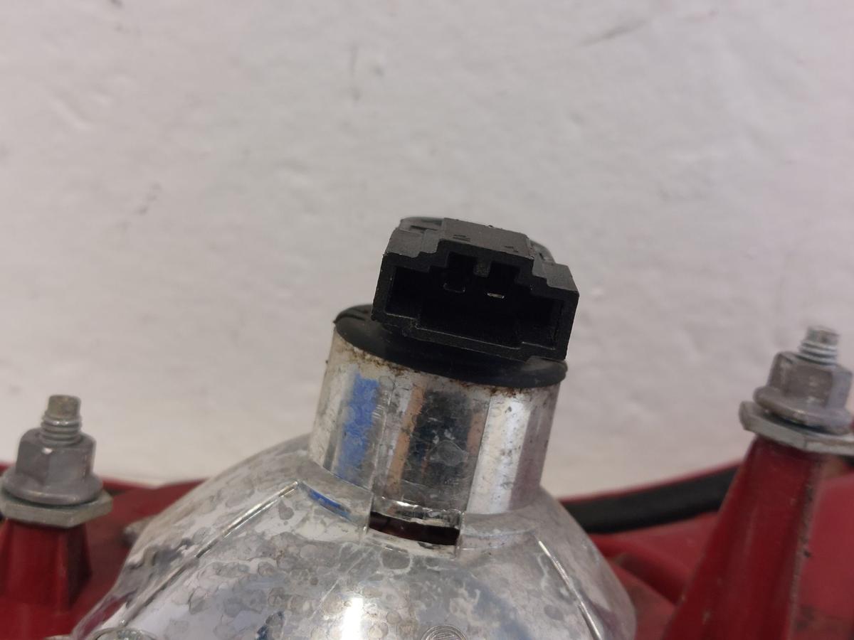 VW Golf V 5 1K Rückleuchte Schlussleuchte Rücklicht hinten innen rechts