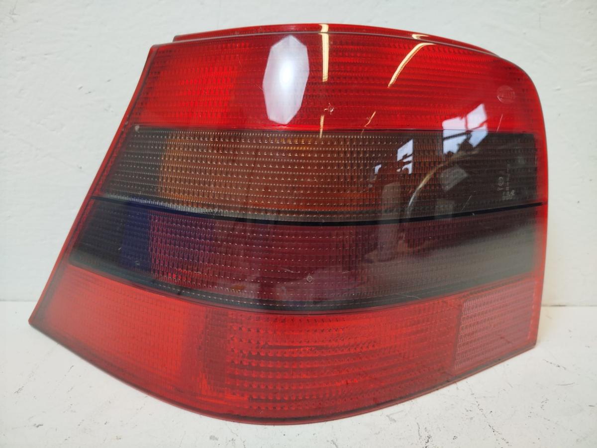 VW Golf 4 1J Rückleuchte links Rücklicht Heckleuchte rot schwarz getönt