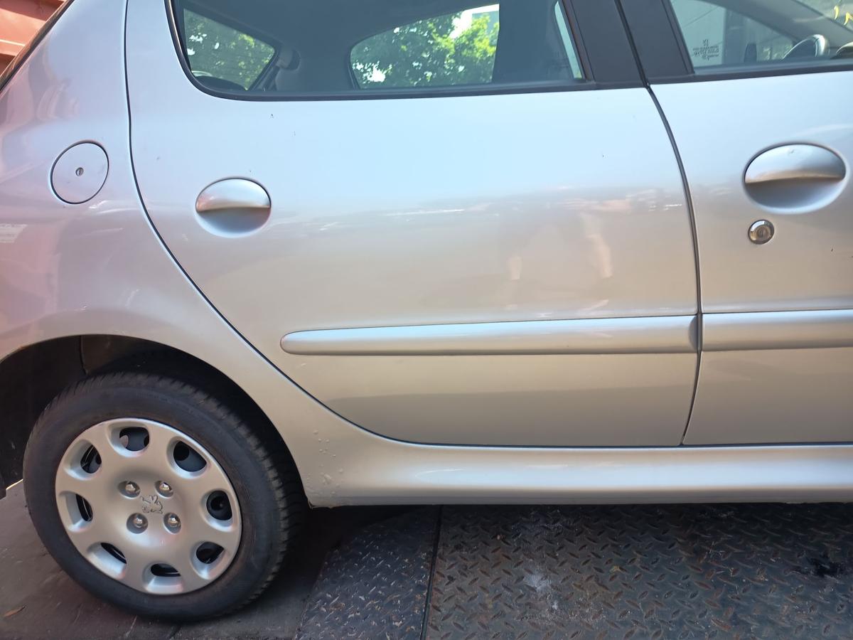 Peugeot 206 orig Tür hinten rechts 5trg EZR Silber Bj 2005