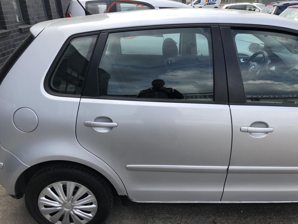 VW Polo 9N3 T&uuml;r hinten rechts Fondt&uuml;r LA7W Reflexsilber Metallic