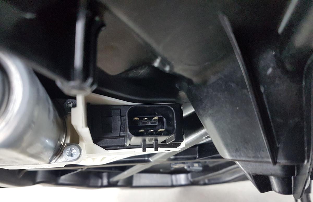 Tesla Model Y Fensterheber hinten rechts Bj22 149551300E 152680700B mit Motor