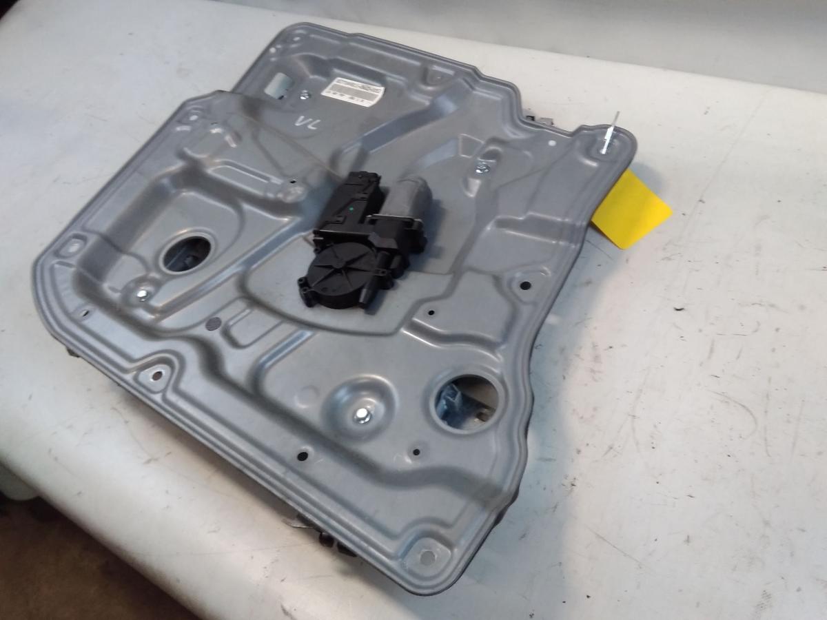 Nissan Primera P12 Kombi Fensterheber vorn links elektrisch auf Grundplatte 2002