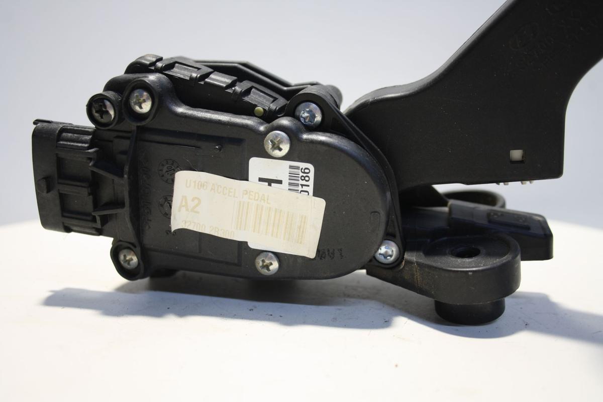 Hyundai i30cw orig Gaspedal elekt 32700-2R300 Poti Bj 2011