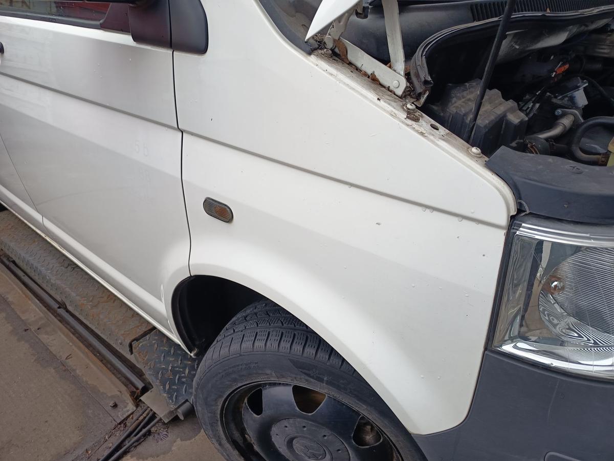 VW T5 7H Transporter original Kotfl&uuml;gel rechts Seitenteil 902 Grauwei&szlig; Bj 2006