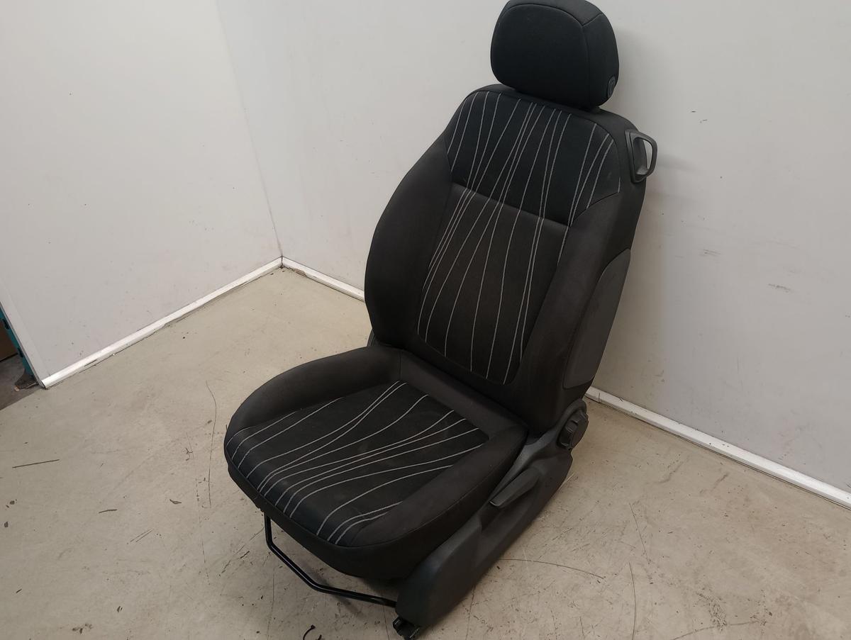 Opel Corsa D original Sitz vorn links Fahrersitz 3türer Bj 2007