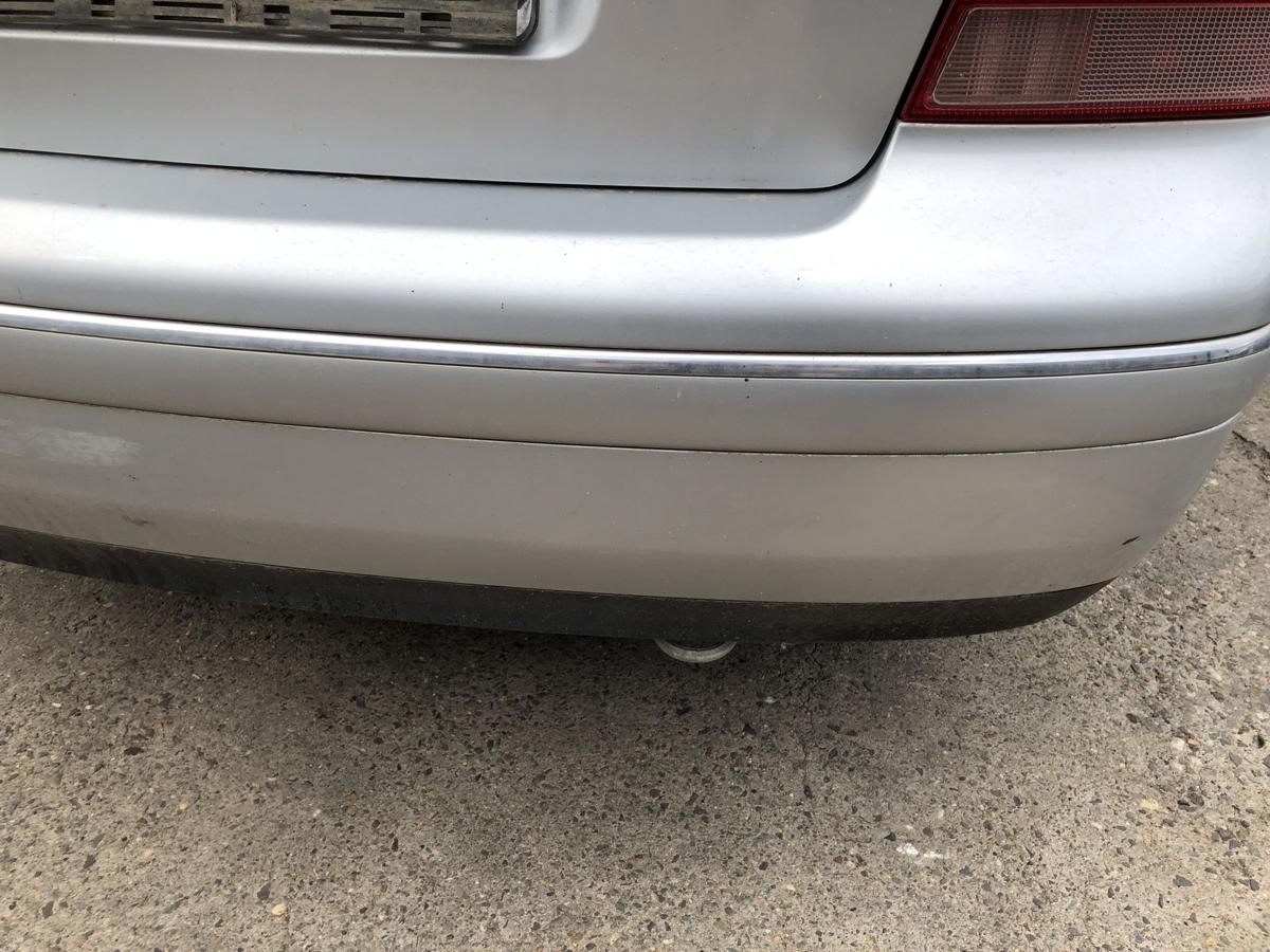 VW Bora 1J Sto&szlig;f&auml;nger hinten Sch&uuml;rze Limo Hecksto&szlig;stange Highlineleiste Chrom