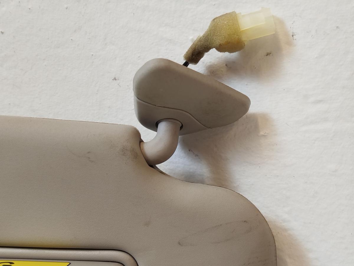 Nissan Leaf ZE1 40kWh Sonnenblende vorn rechts Beifahrerseite mit Spiegel