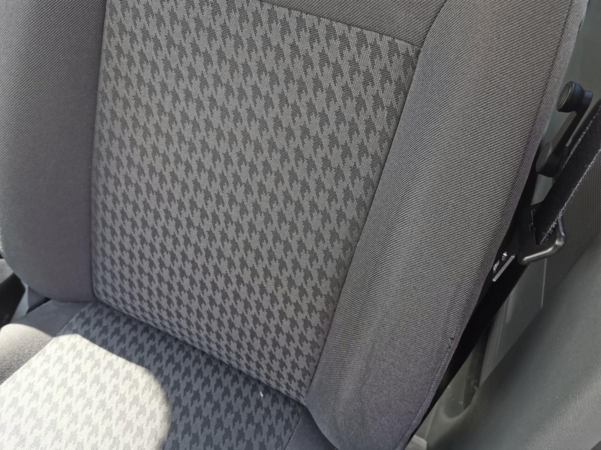 Ford Fusion JU2 Sitz Autositz Fahrersitz vorn links Stoff Höhenverstellung