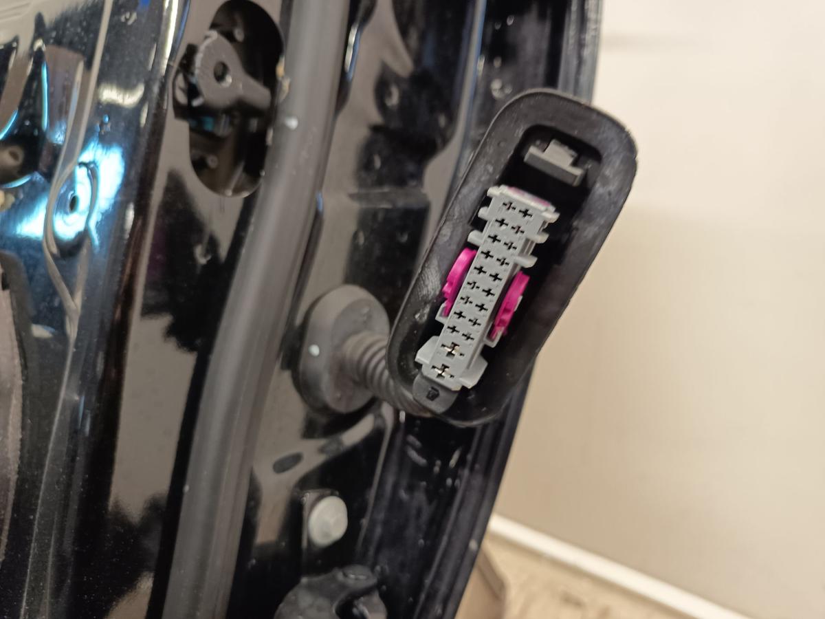 Opel Insignia B Sports Tourer original T&uuml;r hinten links Fond Roh Z22Y Onyx Bj 19