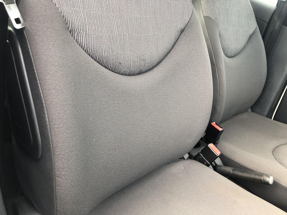 Citroen C3 Typ F Sitz vorn rechts Beifahrersitz Stoff ohne Heizung